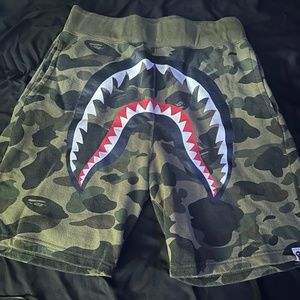 Bape Shorts Sz M